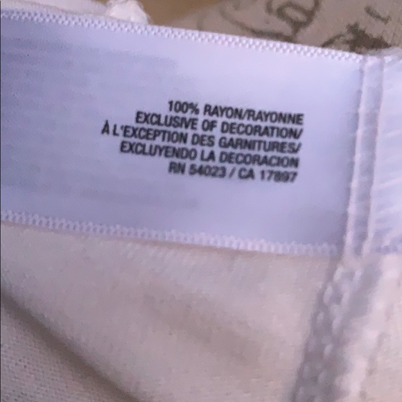 Old Navy women’s racerback top - Picture 3 of 3